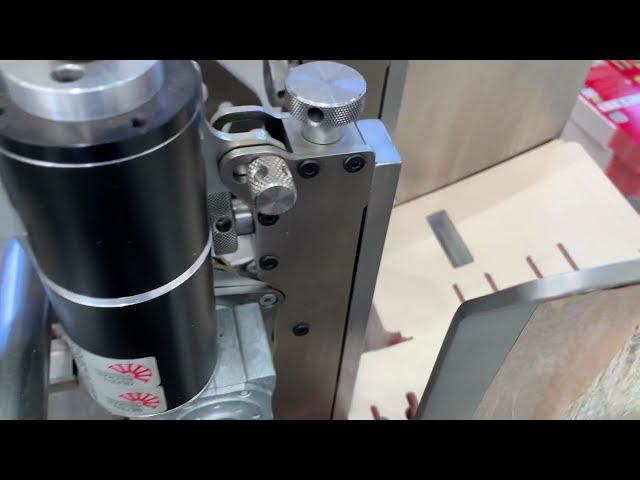 Demonstration of the BOBST EXPERTFOLD Folder-gluer + BOBST Cartonpack 4 - Automatic packer.