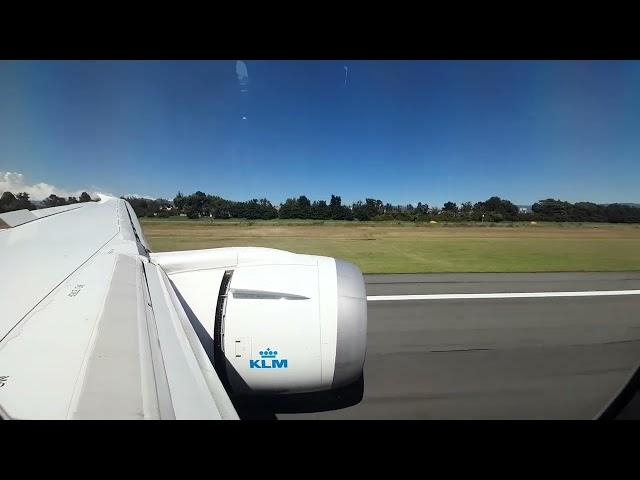 KLM B787-900 PH-BHL Landing at Bogota from Amsterdam