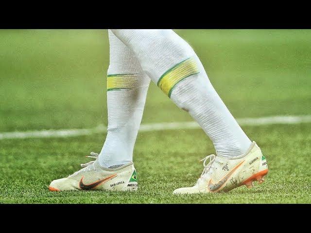 Neymar Jr | Crazy Dribbling Skills & Tricks 2017 - 2018 | HD