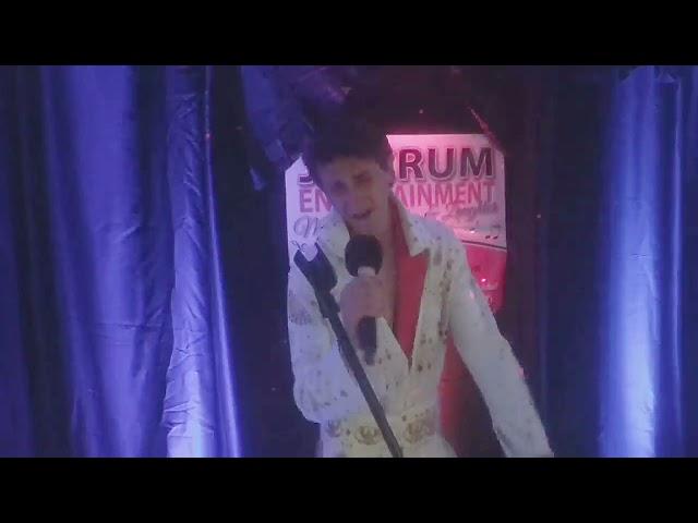 Andrew Hoffmann as Elvis