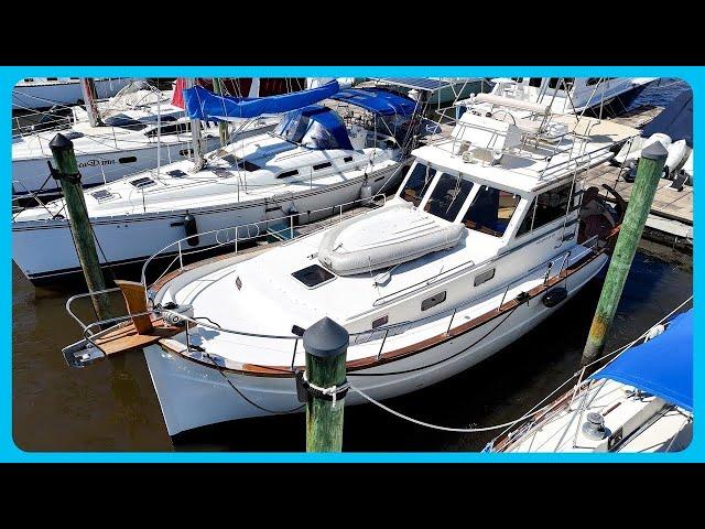 You Won't Believe How COZY & UNIQUE This Little Trawler Is [4k Tour] Learning the Lines