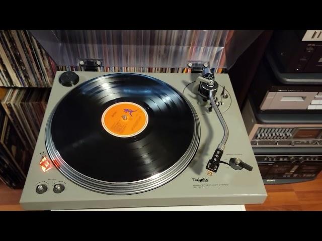 Vintage Technics SL-1500 Mk 1 Direct Drive Turntable Demonstration - 16 Dec 2023