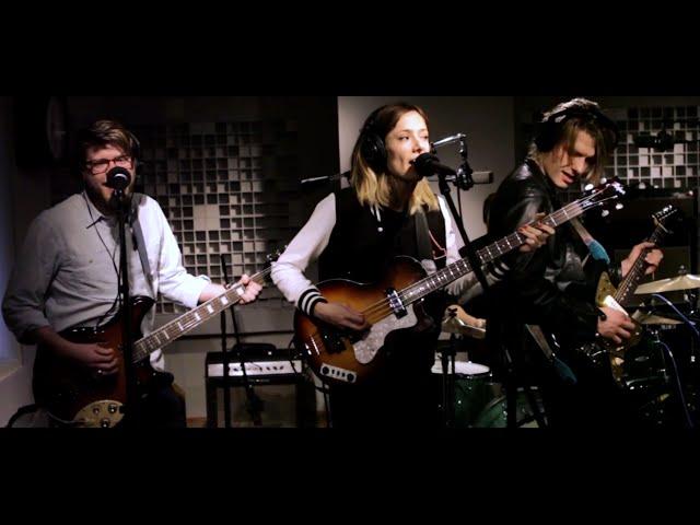 AVERS, "GIRLS WITH HEADACHES" // Live for Bandwidth.fm