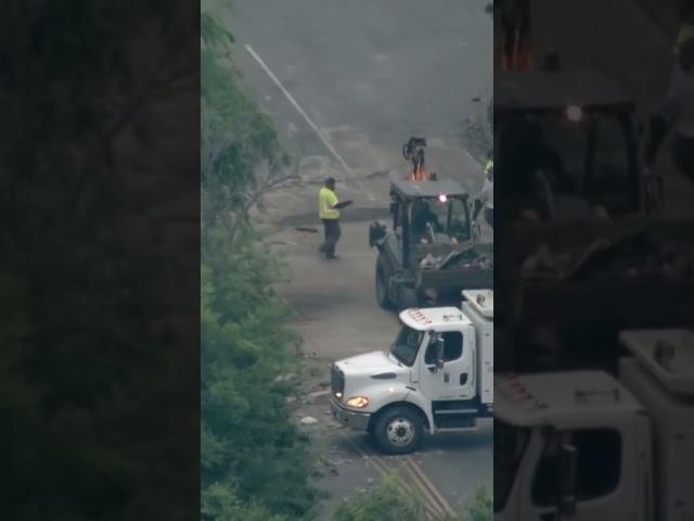 Camión de carga se estrella contra muro de la autopista 210 en Arcadia