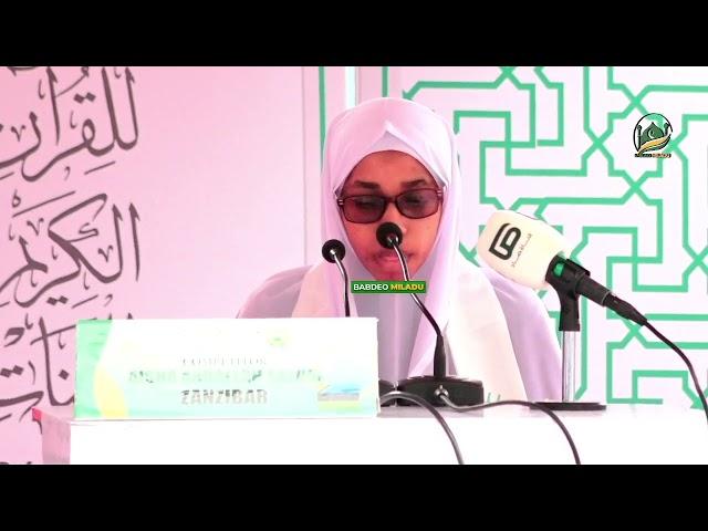 MSHIRIKI KUTOKA ZANZIBAR, AISHA  ABDALLAH ALIVYOSHANGILIWA KWA MKAPA MASHINDANO YA QURANI YA DUNIA