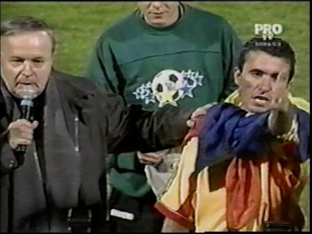 24 aprilie 2001, Hagi paraseste scena