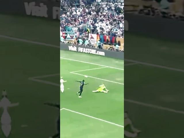 Emiliano Martinez greatest save on World Cup#shorts
