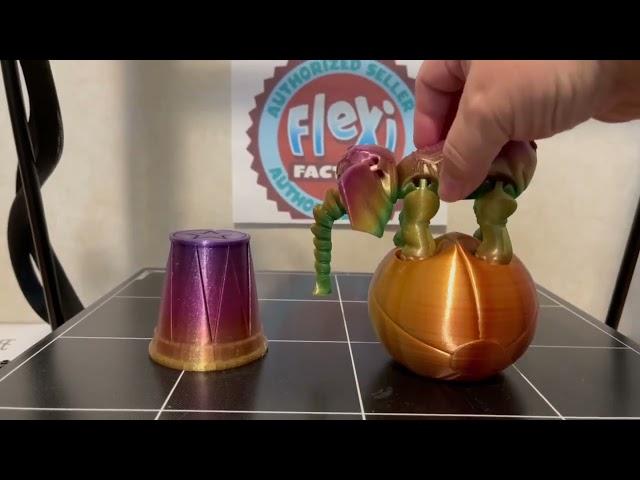 Flexi Elephant with a ball and platform