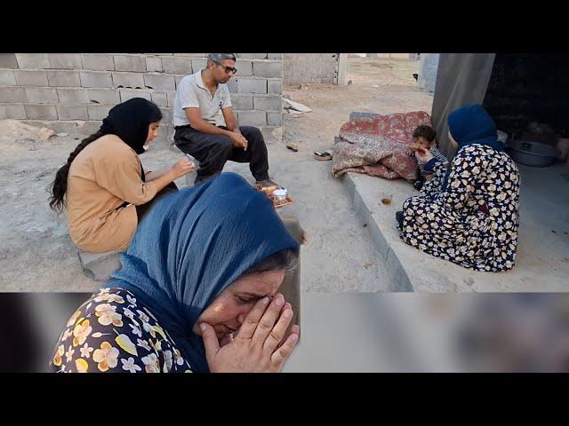 Fear of separation: Hakimeh and her two daughters in the shadow of the operator's departure