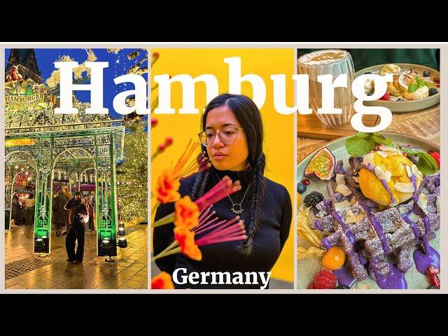 Christmas in Hamburg (Christmas market, cozy coffee shops)