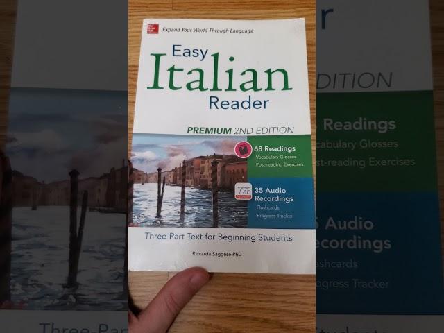 a look inside Easy Italian Reader #shorts