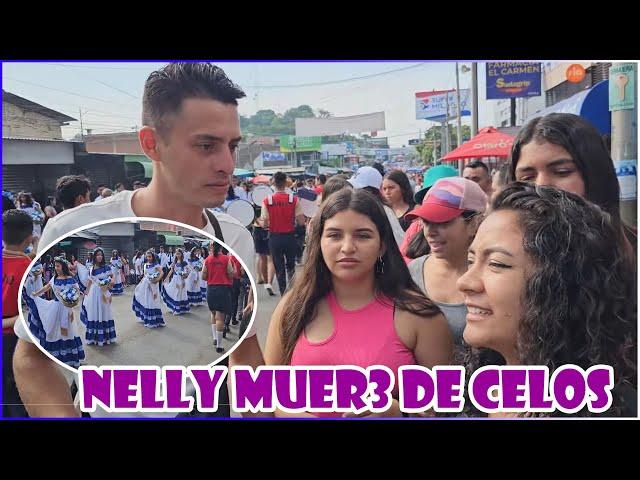 Nelly anda de toxica por que David no disimula para ver las mujeres.