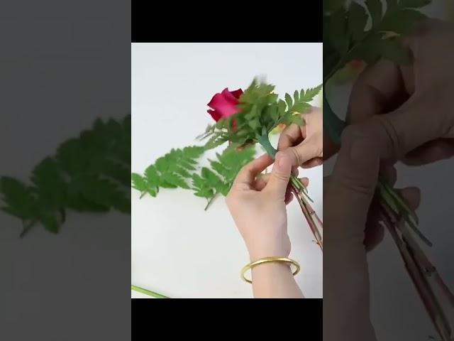 how to make a prom wrist corsage 
