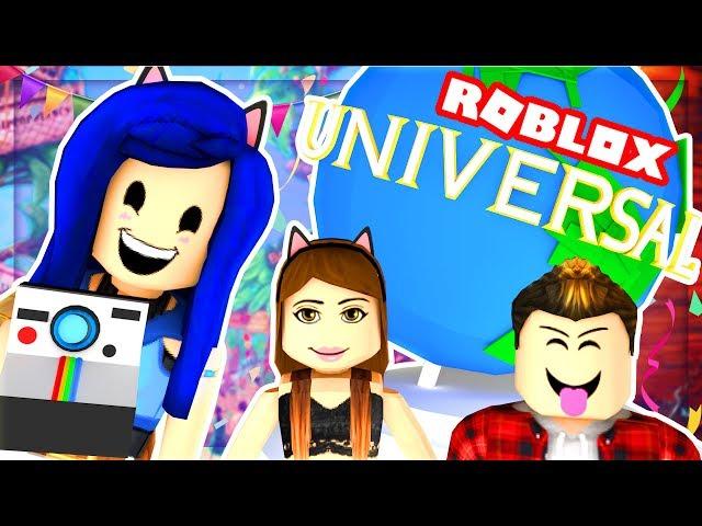 OUR FIRST TIME AT UNIVERSAL STUDIOS IN ROBLOX! WE JUMP OFF A ROLLER COASTER! (Roblox Roleplay)