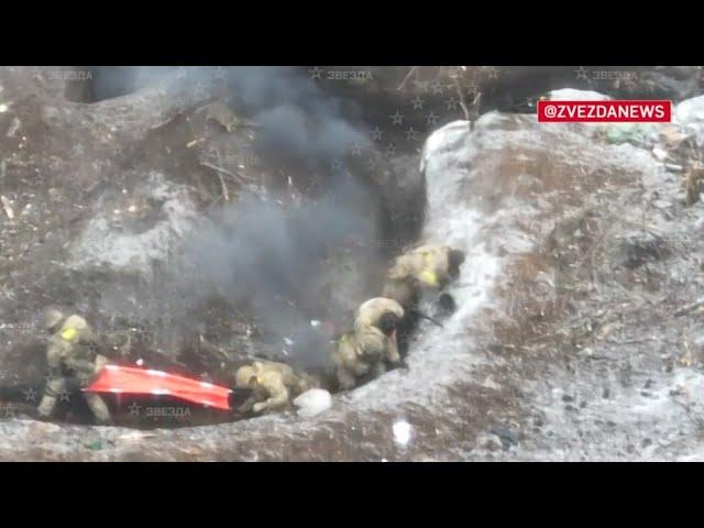 Момент попадания снаряда прямо в окоп с противником с гаубицы Д-30