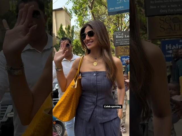 Why does 50-year-old Shilpa still look like a young girl? 