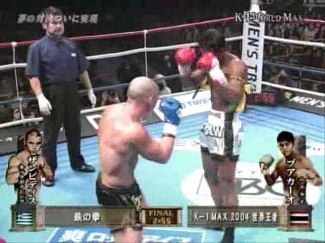 Buakaw Por Pramuk vs Mike Zambidis