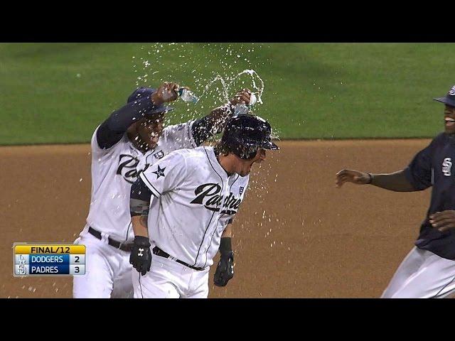 Padres walk off in 12 on Grandal's single