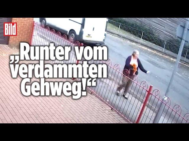 Frau drängt Radfahrerin von Gehweg – tot!