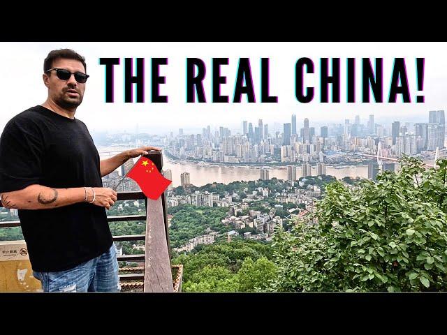 THIS IS WHY I LOVE CHINA!  Temples, Motorbikes, Markets - Chongqing vlog