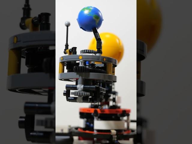 LEGO 42179 Showcase | LEGO Planet Earth and Moon in Oribit | Review 42179 LEGO Technic 2024