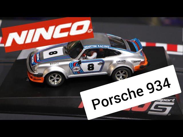 Ninco porsche 934 Slot car Review : Martini style