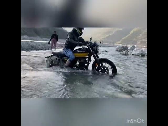 Testing my new honda cb 350 rs river crossing.