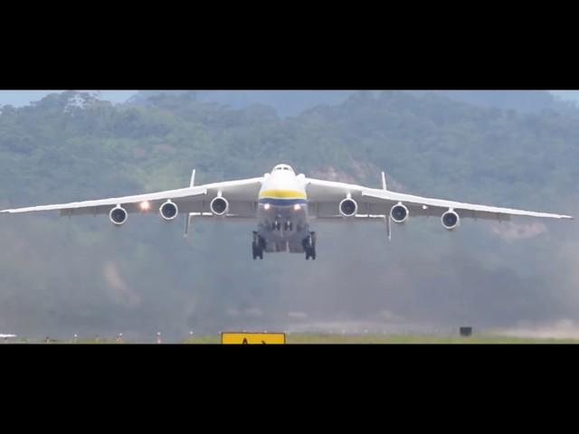 Antonov AN-225 cargo transporter