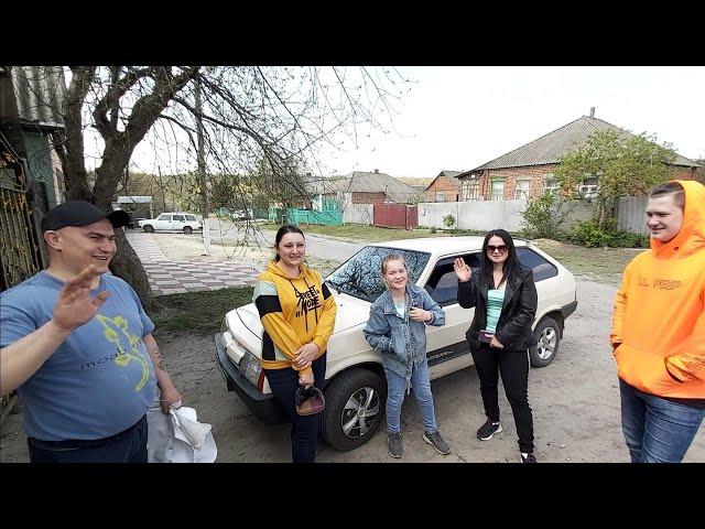 Первомай)) брат приехал по поросят)) ох и видео получилось))