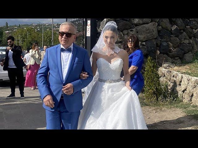 Հատված Էդուարդի և Լիայի հարսանյաց հանդեսից  WEDDING OF EDWARD AND LIA