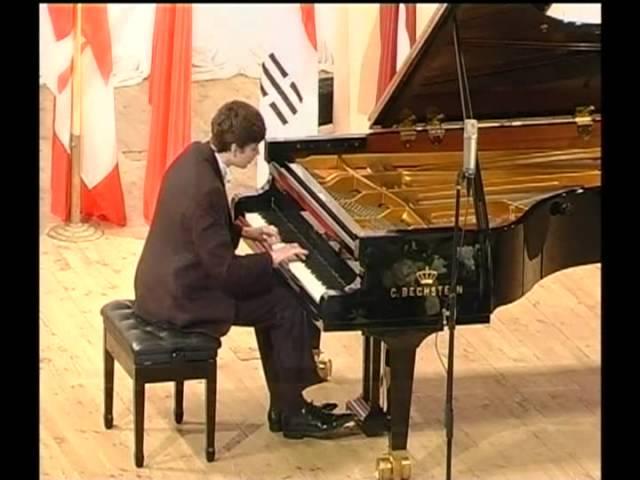 Victor Maslov piano.И.С. Бах.Bach. Prelude and fugue in f-major WTK-2