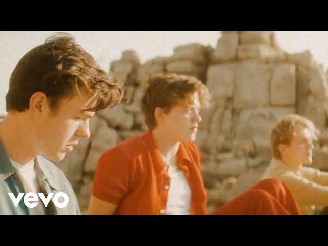 New Hope Club - Don't Go Wasting Time (Official Video)