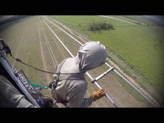 Helicopter Lineman - BareHanding 345,000 volts!