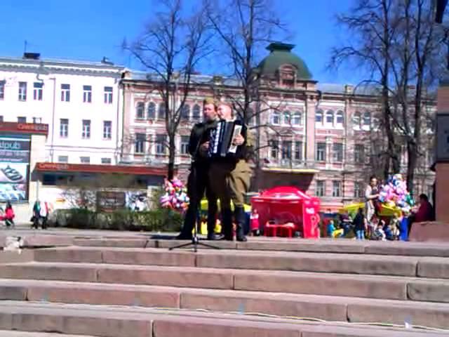 Дмитрий Суханов читает поэму "Василий Теркин" 9 мая