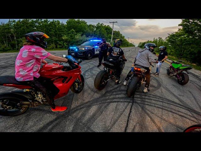 70+ MOTORCYCLES TAKEOVER THE HIGHWAY (COPS CALLED)