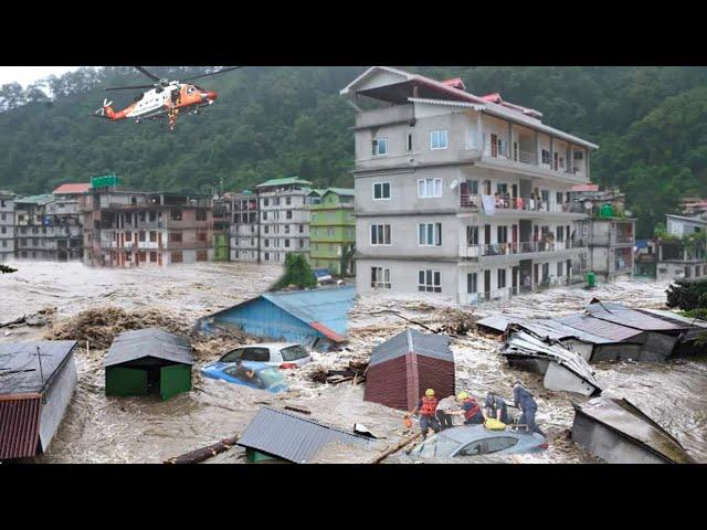 Mass Evacuation in Mexico! Mountains, rivers and houses collapse in Acapulco