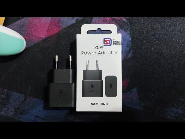 Unboxing Samsung 25W Power Adapter