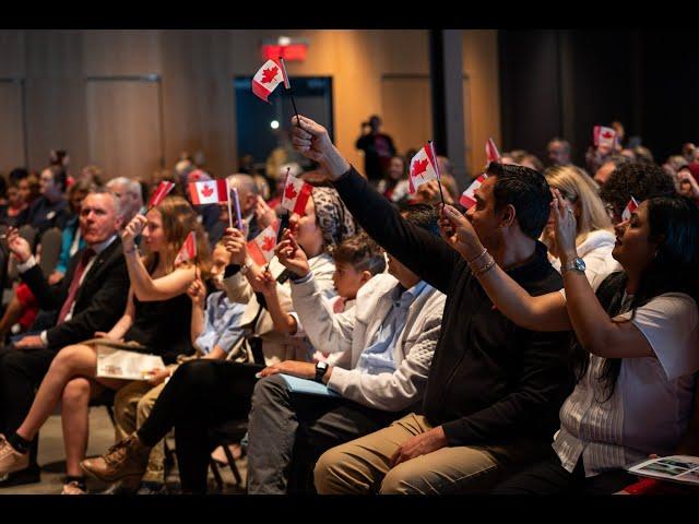 La cérémonie de citoyenneté canadienne : Ce que vous devez savoir