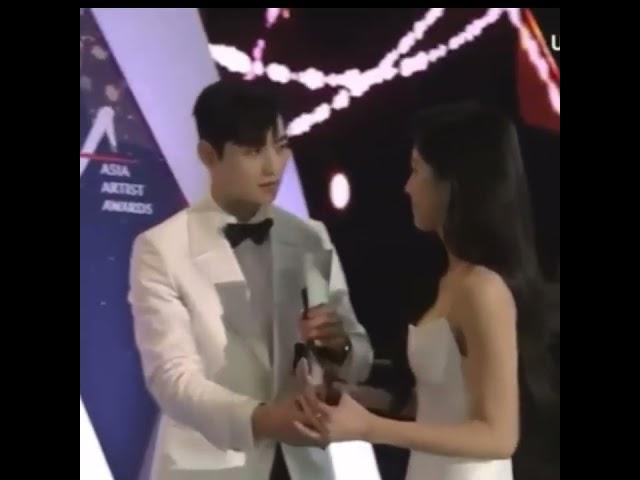 cha eun woo and moon ga young award #chaeunwoo #moongayoung #shorts #truebeauty #kdrama