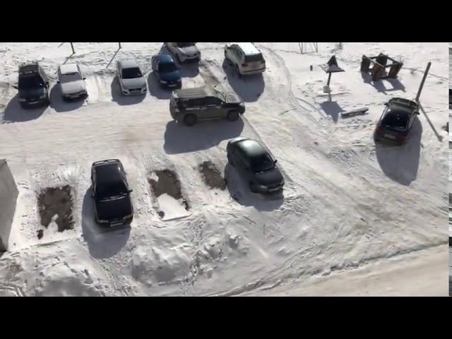 Авторазборки во дворе