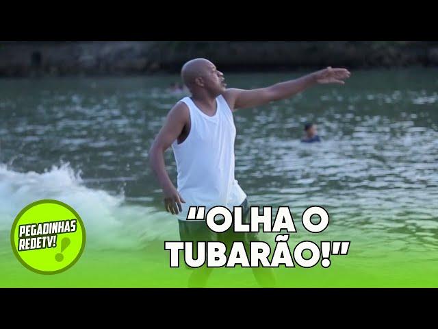 TONINHO TORNADO: ENGANANDO BANHISTAS COM FALSO ALARME DE TUBARÃO!