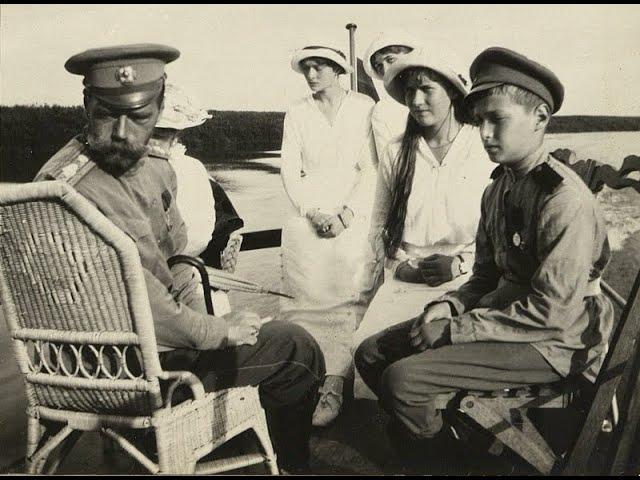 Tsar Nicholas and his family, Mogilev in 1916.