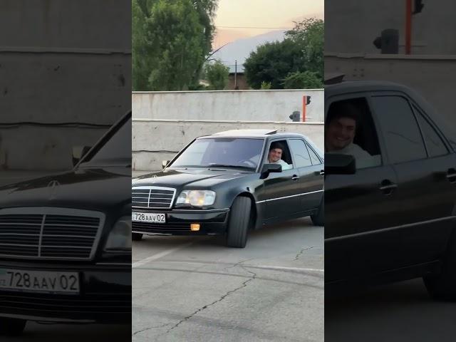 W124 #mercedesbenzcars #shortsvideo #automobile