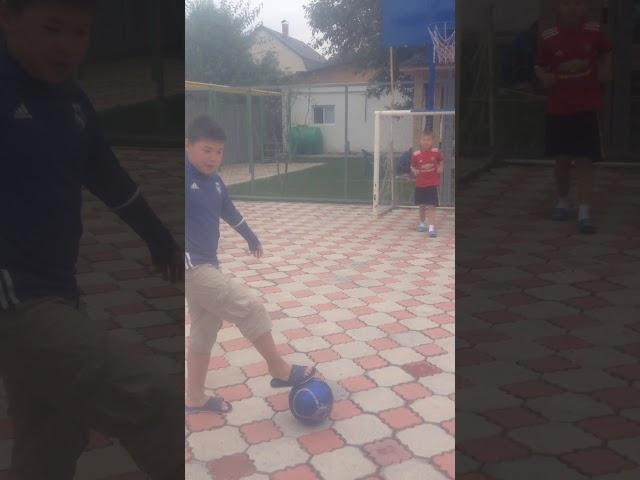 5 способов забить мяч