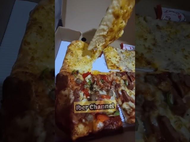 PIZZA HUT GEDE BANGET #pizza #pizzalover #pizzahut #shorts #short #kulinersurabaya #kue