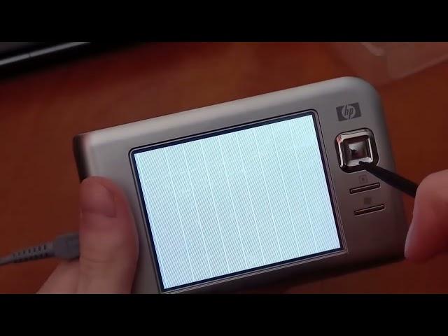 iPaQ Travel Companion Freezes to White | Handheld computer from 2006 reaction | Gaming Channel