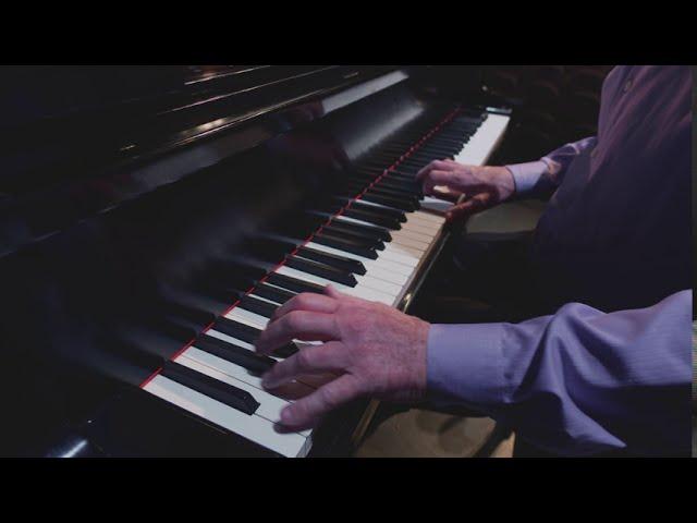 'Home' by Ola Gjeilo • Werner Elmker, piano [HQ]