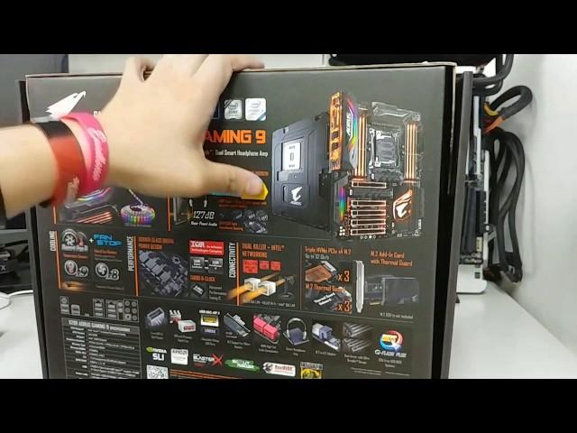 GIGABYTE X299 AORUS GAMING 9 Motherboard Unboxing and Overview