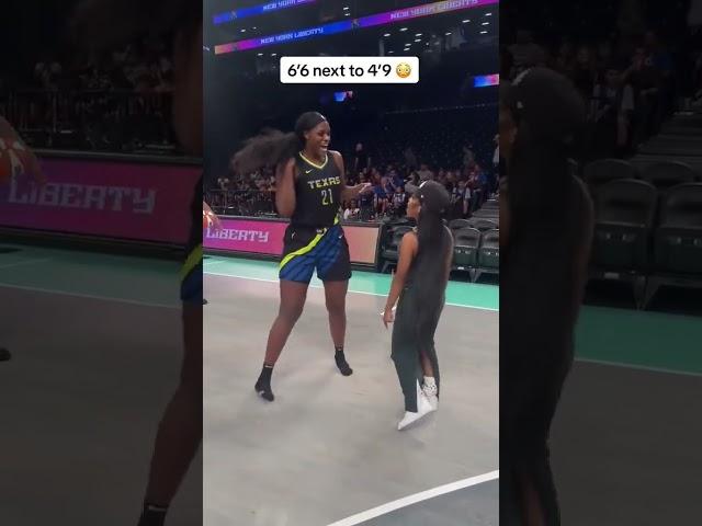 Dallas Wings center Kalani Brown & Lola Brooke's height difference  #wnba