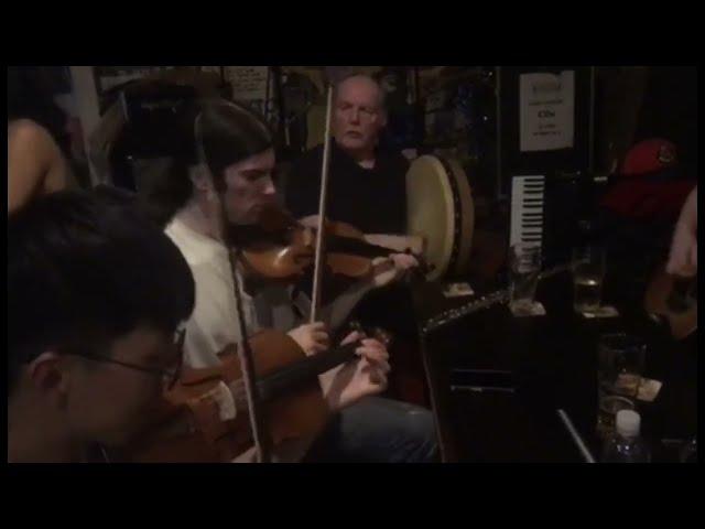 Irish Reels at the Tipsy Fiddler, Shanghai   2019